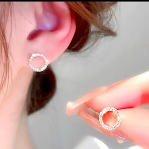 NWT! Women's Stud Earrings, Niche Exquisite Inlaid Rhinestone Circle Ear Jewelry